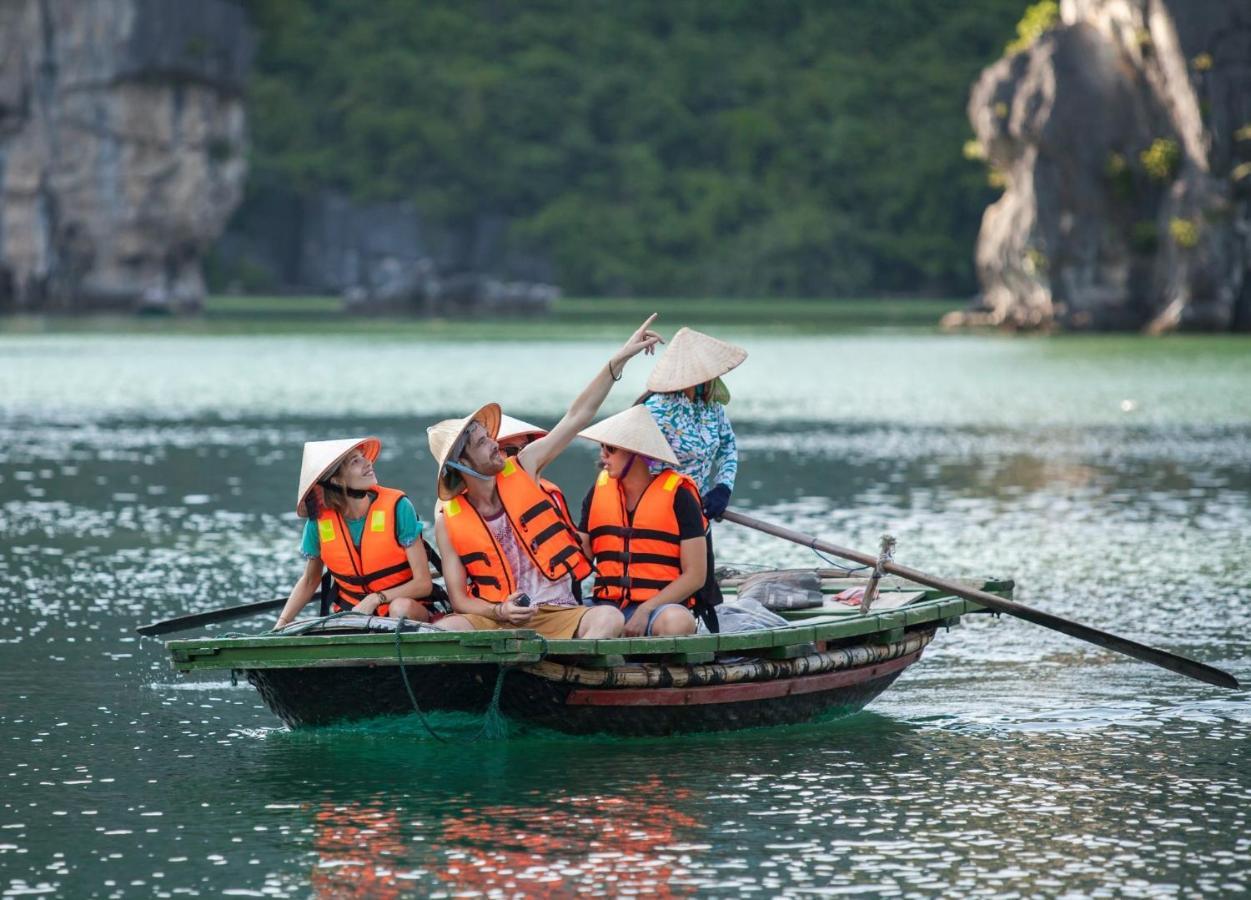 Halong Capella Cruise - Member Of Lyra Cruise Collection Hotel Ha Long Exterior photo